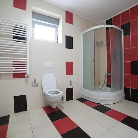 The White House Zr Zrenjanin