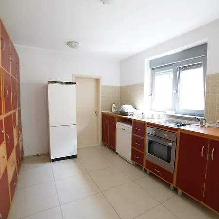 The White House Zr Villa Zrenjanin