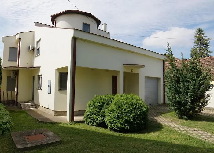 The White House Zr Beçkerek